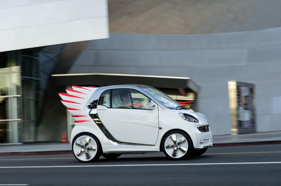  Smart ForTwo Electric Drive by Jeremy Scott 2012 года  (фото 35 из 44)